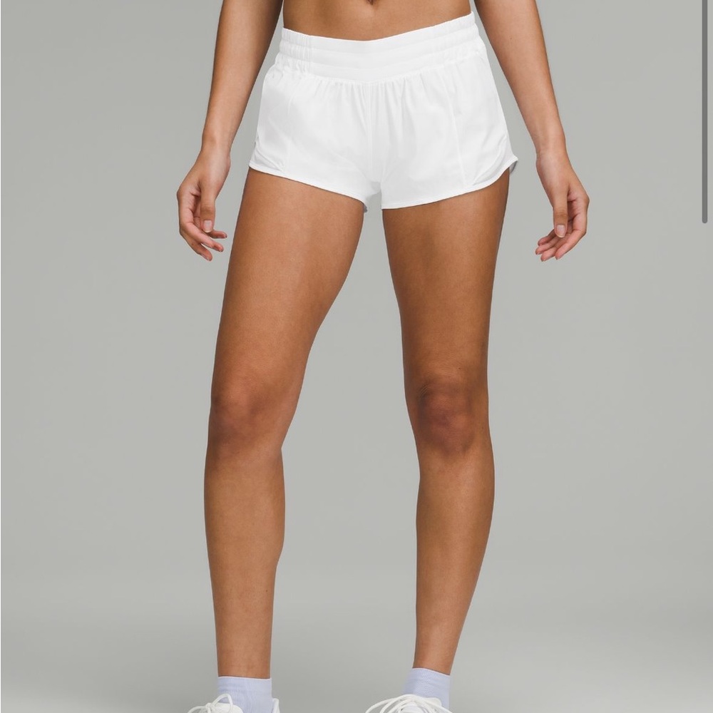 Lululemon White Hotty Hot 2.5”